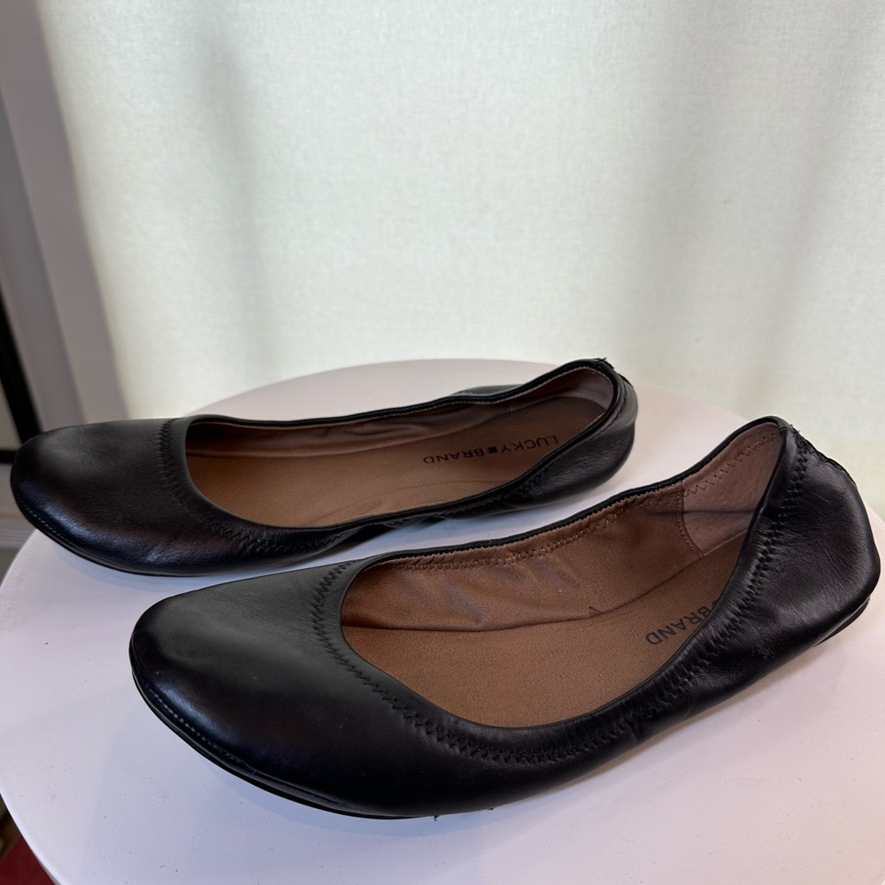 Lucky Brand Black Emmie Ballet Flat. Women’s size 40.